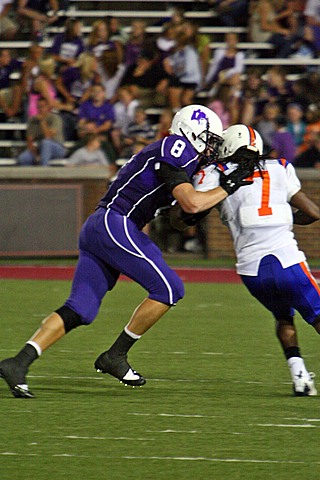 Elder Varsity Football vs. East St. Louis - part 2 img_6988.jpg (81 k)