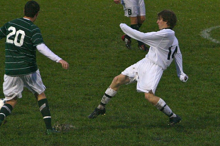 Ryan Playing Elder Varsity Soccer vs. Badin img_4336.jpg (91 k)