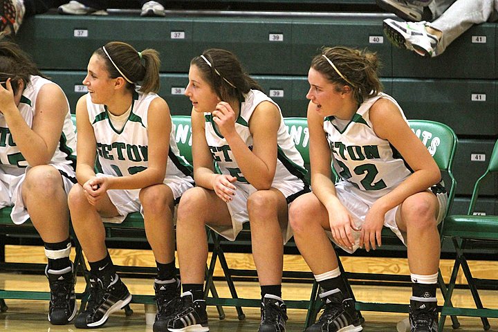 Seton Varsity Basketball vs McAuley img_8804.jpg (110 k)