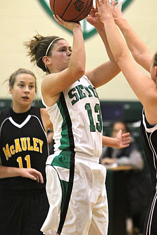 Seton Varsity Basketball vs McAuley img_9417.jpg (42 k)