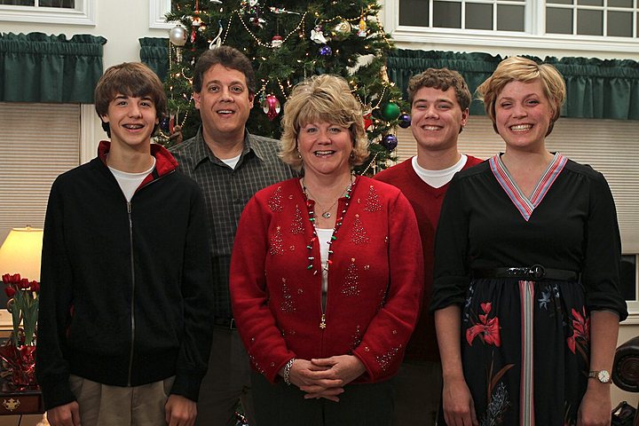 Welch Family Christmas Photos img_8361.jpg (89 k)