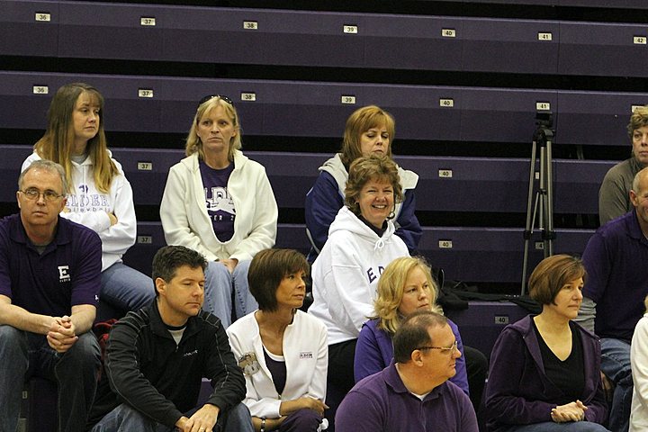 Ryan playing Elder Varsity Volleyball in St. Charles Tournament - Saturday img_4134.jpg (85 k)