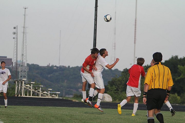 Ryan playing Soccer for Elder Varsity - Lakota West Scrimmage img_9292.jpg (57 k)