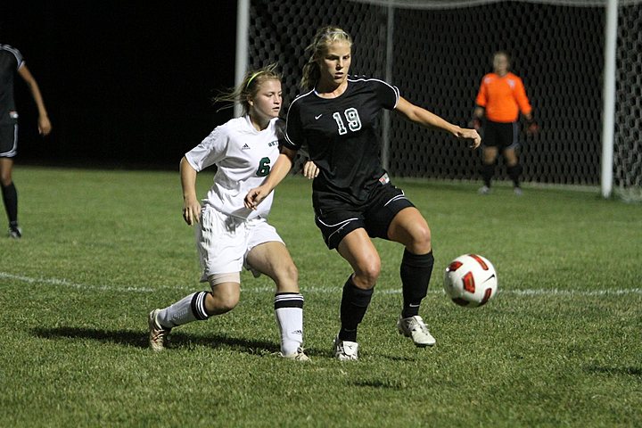 Seton Varsity Soccer vs Ursuline Academy img_9317.jpg (92 k)