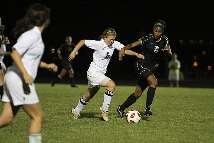 Seton Varsity Soccer vs Ursuline Academy img_9388.jpg (71 k)