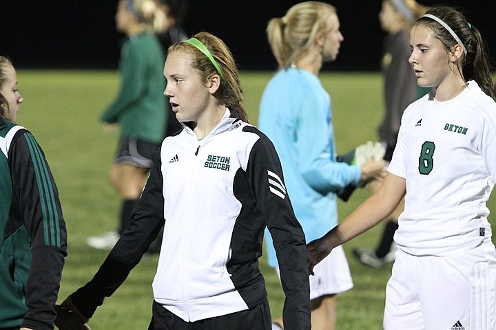 Seton Varsity Soccer vs Ursuline Academy img_9981.jpg (69 k)