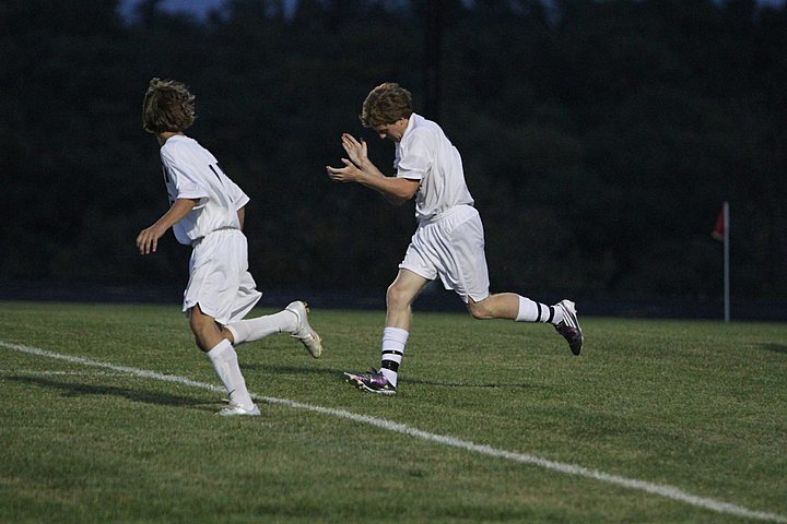 Ryan playing Soccer for Elder Varsity vs Fairfield img_1432.jpg (65 k)