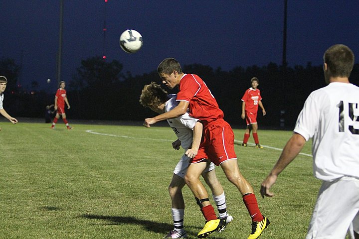 Ryan playing Soccer for Elder Varsity vs Fairfield img_1608.jpg (82 k)