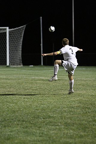 Ryan playing Soccer for Elder Varsity vs Fairfield img_1929.jpg (33 k)