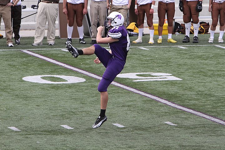 Elder Varsity Football vs Carmel Catholic img_6948.jpg (119 k)