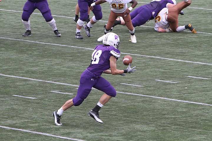 Elder Varsity Football vs Carmel Catholic img_7767.jpg (95 k)