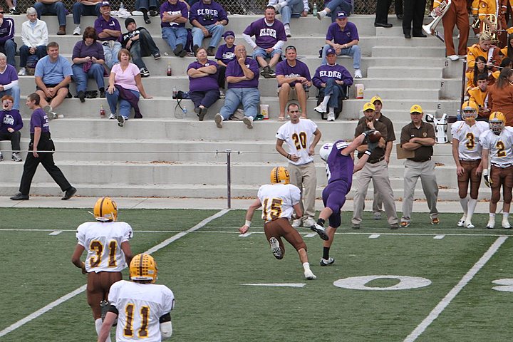 Elder Varsity Football vs Carmel Catholic img_7939.jpg (111 k)