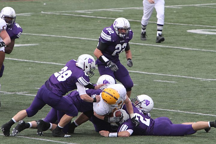 Elder Varsity Football vs Carmel Catholic img_8271.jpg (84 k)