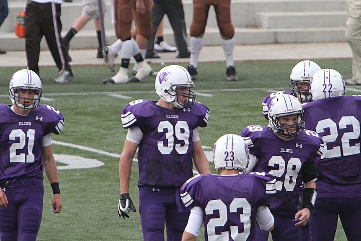 Elder Varsity Football vs Carmel Catholic img_8544.jpg (84 k)