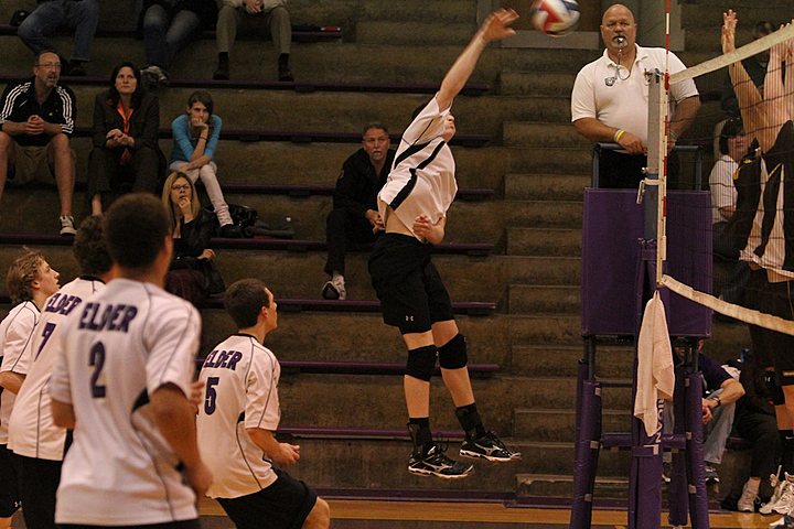 Elder Junior Varsity Volleyball vs Alter img_7128.jpg (85 k)