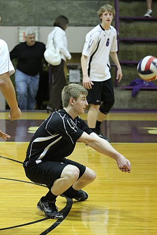 Elder Junior Varsity Volleyball vs Alter img_7221.jpg (40 k)