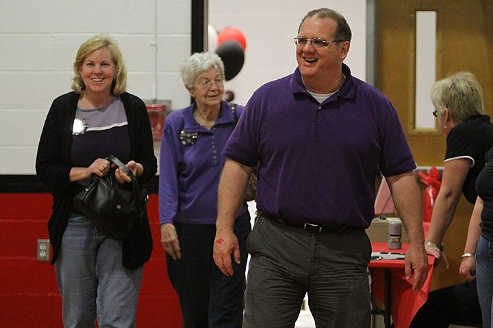 Ryan playing for Elder Varsity Volleyball vs Lasalle img_4790.jpg (64 k)