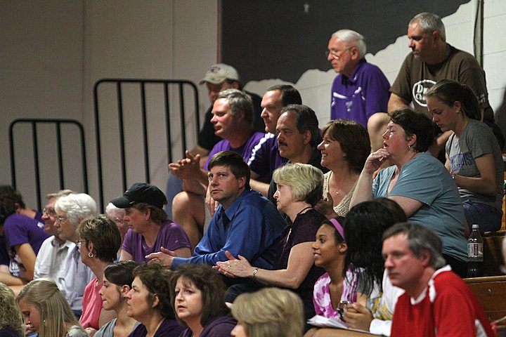 Ryan playing for Elder Varsity Volleyball vs Lasalle img_5657.jpg (83 k)