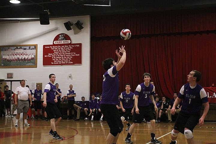 Ryan playing for Elder Varsity Volleyball vs Lasalle img_5929.jpg (82 k)