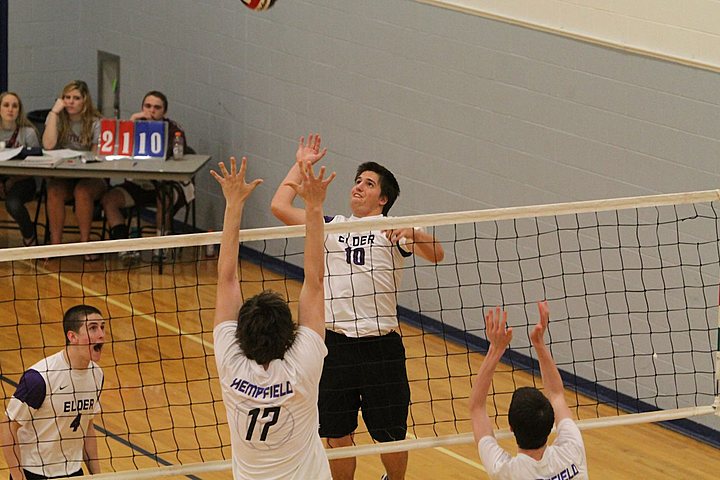 Ryan playing for Elder Varsity Volleyball in the State College Invitational img_3946.jpg (83 k)