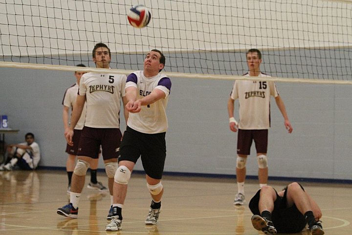 Ryan playing for Elder Varsity Volleyball in the State College Invitational img_4350.jpg (69 k)