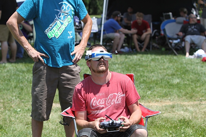 Cincinnati Quad Racers 25 to Life FPV Race img_0298.jpg (154 k)